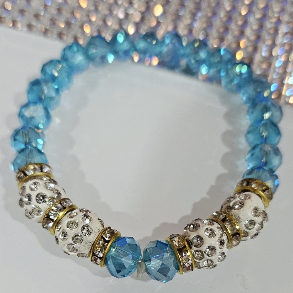 Nordstrom Blue Crystal Beaded Stretch‎ Bracelet with Rhinestone Accents NWOT